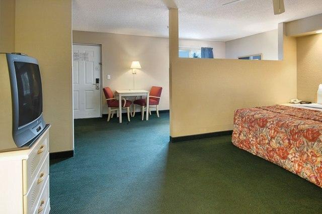 Red Roof Inn Ellenton - Bradenton Ne Bilik gambar